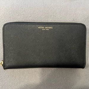 Henri Bendel Zip Around Wallet
